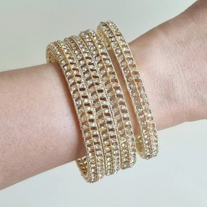 Conjunto de 4 pulseiras indianas com pedras translúcidas âmbar claro