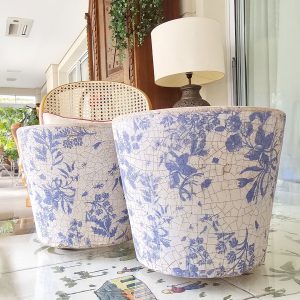 Cachepot Em Cerâmica com Desenho de Flores Azul