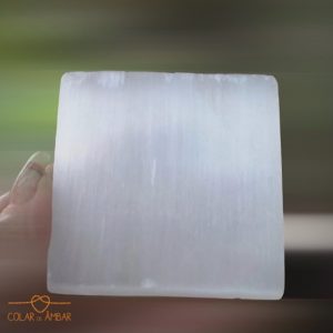 Selenite – Cristal de Limpeza e Equilíbrio (base quadrada)