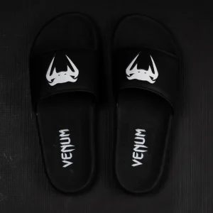 Chinelo Venum