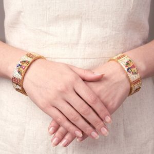 Conjunto Mayura com 2 pulseiras indianas com esmaltação pavões