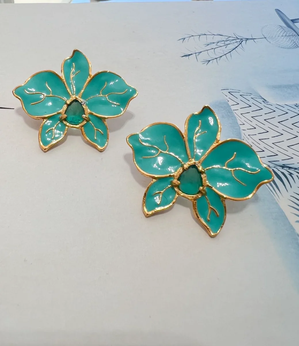 Brinco Flor Orquídea turquesa esmaltada - pintado a mão - Image 6